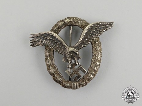 Pilot Badge, by C. E. Juncker (in tombac) Obverse