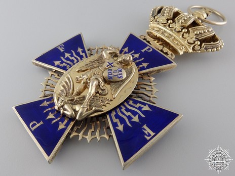 Royal Order of Merit of St. Michael, I Class Cross (in silver gilt) Obverse