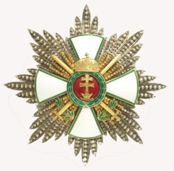 Hungarian Order of Merit, Grand Cross Breast Star, Military Division (with War Decoration and Holy Crown) Obverse