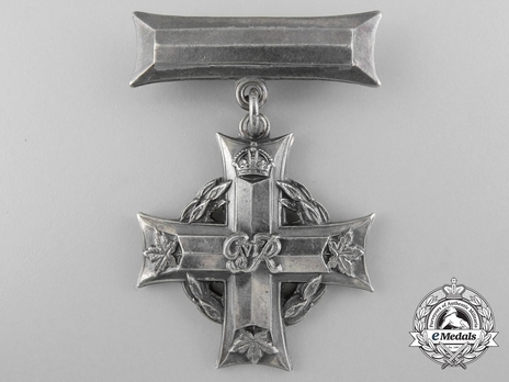 Silver Cross (with bar suspension, 1945-1952) Obverse
