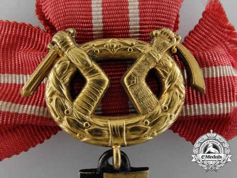 Order of the Cross of Liberty, IV Class Cross, Military Division (1939) Obverse