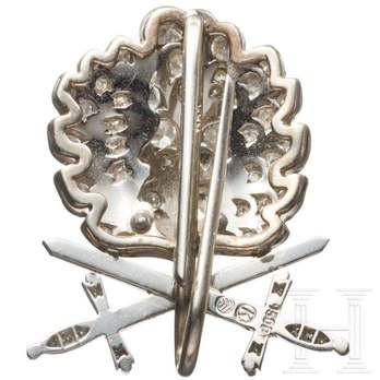 Oak Leaves with Swords and Diamonds to the Knight’s Cross of the Iron Cross (by Klein, Type A)