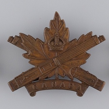 Machine Gun Corps General Service Other Ranks Cap Badge (with Maple Leaf Design) Obverse