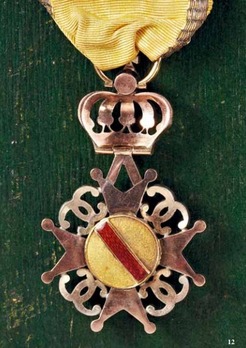 House Order of Fidelity, Commander (with brilliants) Reverse