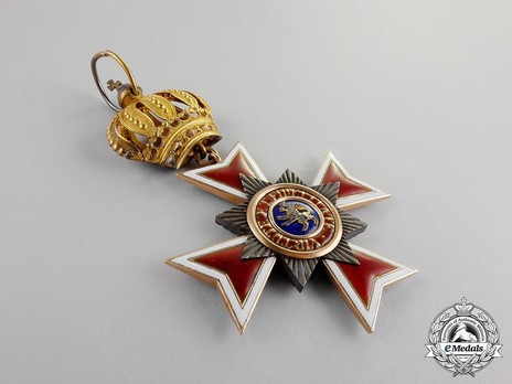 House Order of the Golden Lion, Type II, Commander Obverse