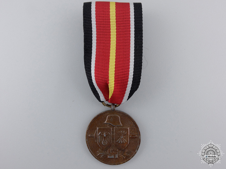 Commemorative Medal of the Spanish "Blue Division" (in bronzed zinc) Obverse