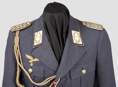 Luftwaffe General Ranks Cloth Tunic Obverse Detail