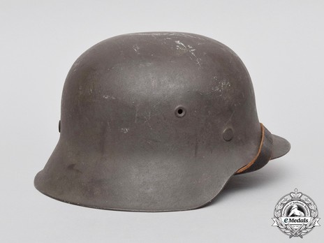 Kriegsmarine Steel Helmet M42 Right