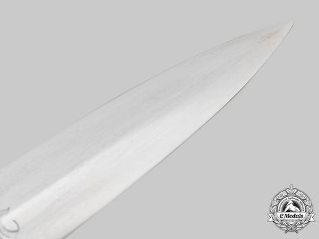 NSKK M33 Service Dagger by Weyersberg, Kirschbaum & Cie. Blade Tip Detail