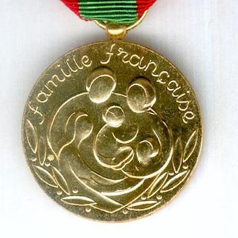 Bronze Medal (1985-) Obverse