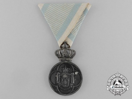 Household Medal of Milan, Type II, III Class Obverse