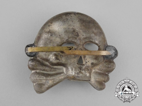 Allgemeine SS Metal Cap Death's Head Type I (cupal) Reverse