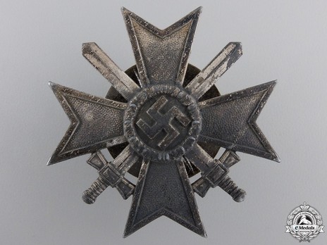 War Merit Cross I Class with Swords, by C. F. Zimmermann (zinc, screwback) Obverse