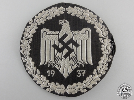 Badge of the DRL and NSRL, in Silver (in cloth with date) Obverse