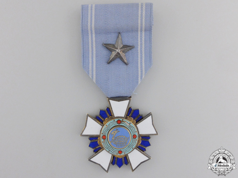 Order of Military Merit, Type III, III Class (Chungmu) Obverse