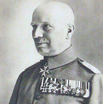 Major Fritz Wulf wearing a Prussian Pour le Merite, c. 1918