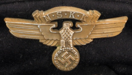 NSKK Metal Cap Eagle Insignia 2nd Pattern (gilt version) Obverse