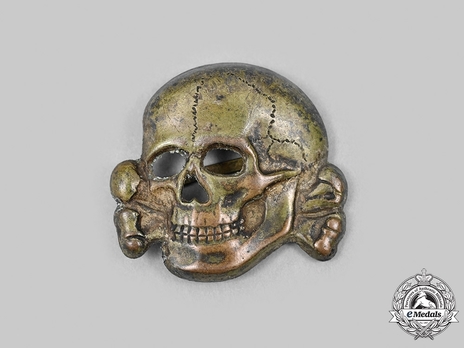Allgemeine SS Metal Cap Death's Head Type II, by Deschler Obverse