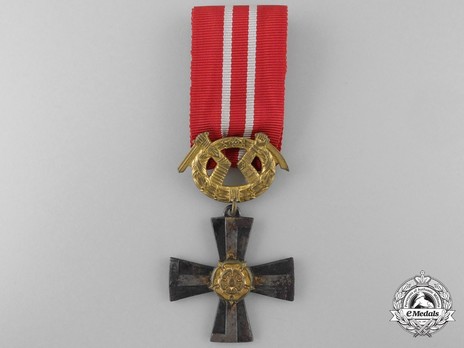 Order of the Cross of Liberty, Military Division, III Class Cross (1941) Obverse