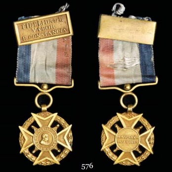 Gold Cross (for Officer) Obverse and Reverse