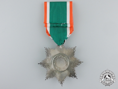 II Class Star (for combat service, with swords) Reverse