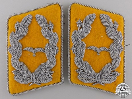 Luftwaffe Flying Troops Major Collar Tabs Obverse
