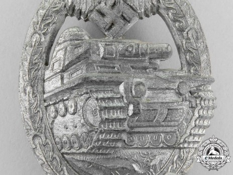 Panzer Assault Badge, in Silver, by E. F. Wiedmann (in zinc) Detail