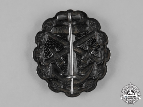 Naval Wound Badge, in Black (in iron) Reverse