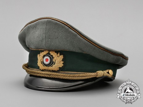 German Army General's Post-1943 Visor Cap (with cloth insignia) Profile