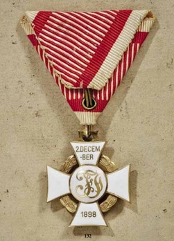 Military Merit Cross, Type II, Civil Division, III Class Cross (in diamonds) 