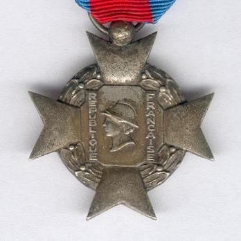 Silver Medal (Army and Air Army) Obverse