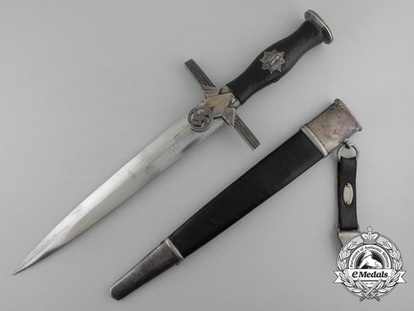 RLB 1st Pattern Officer’s Dagger Obverse with Scabbard