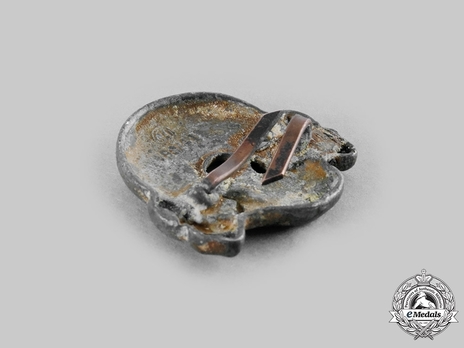 Allgemeine SS Metal Cap Death's Head Type II, by F. Zimmermann Reverse