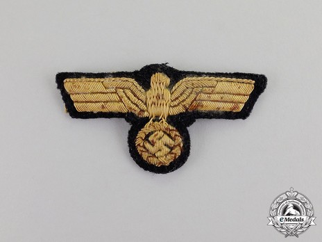 Kriegsmarine Gold On Blue Cloth Cap Eagle Insignia (Hand-Embroidered version) Obverse