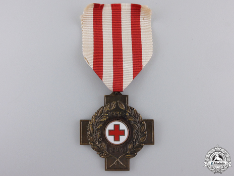 Bronze Cross (stamped "KON.-BEGEER VOORSCHOTEN") Obverse