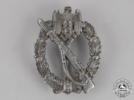 Infantry Assault Badge, by Assmann (in silver) Obverse