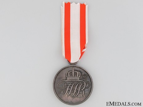 General Honour Medal, Type II, II Class (unstamped version, in silver) Obverse