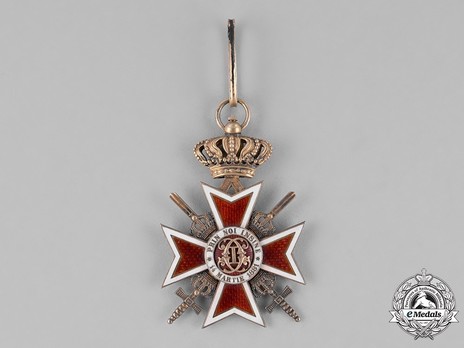 Order of the Romanian Crown, Type II, Military Division, Grand Officer's Cross Obverse
