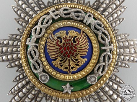 Order of Skanderbeg, Type II, Grand Officer's Breast Star Obverse Detail