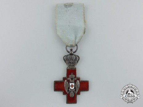 Serbian Red Cross Society Decoration, Type II, in Silver Obverse