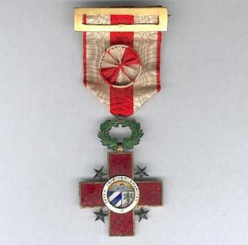 Order of the Red Cross, Type I, Officer Obverse