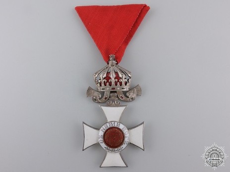 Order of St. Alexander, Type II, V Class Knight Obverse