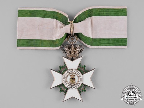 Order of Merit, Type II, Civil Division, I Class Commander Obverse