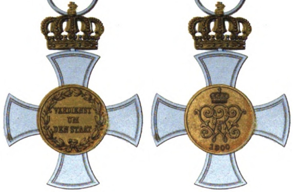 Cross of the general honor decoration with crown