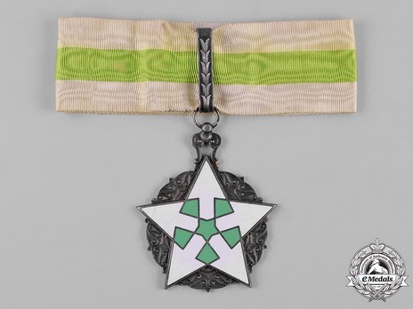 Order of Civil Merit (Wisam al-Satahaqaq al-Sun), II Class Officer Obverse