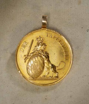Gold Military Merit Medal, Type III Reverse