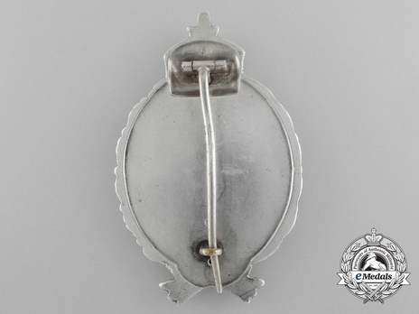 Pilot Badge, by P. Meybauer (in silver, unmarked) Reverse