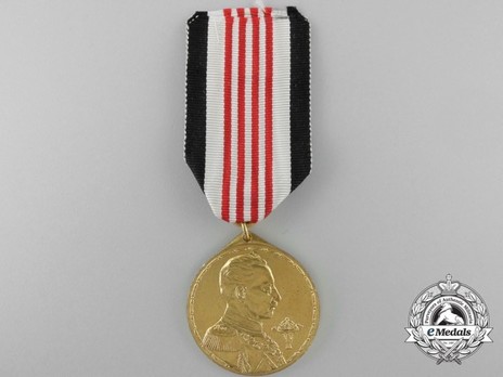 Colonial Medal (for soldiers of European descent, in bronze gilt) Obverse
