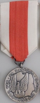Medal of Merit for National Defence, II Class Obverse