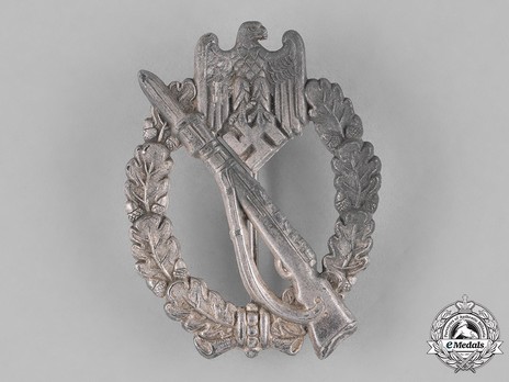 Infantry Assault Badge, by Deschler (in silver) Obverse